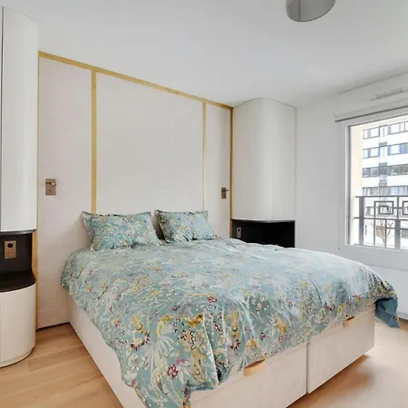 3br Luxury With Terrace Apartment *
